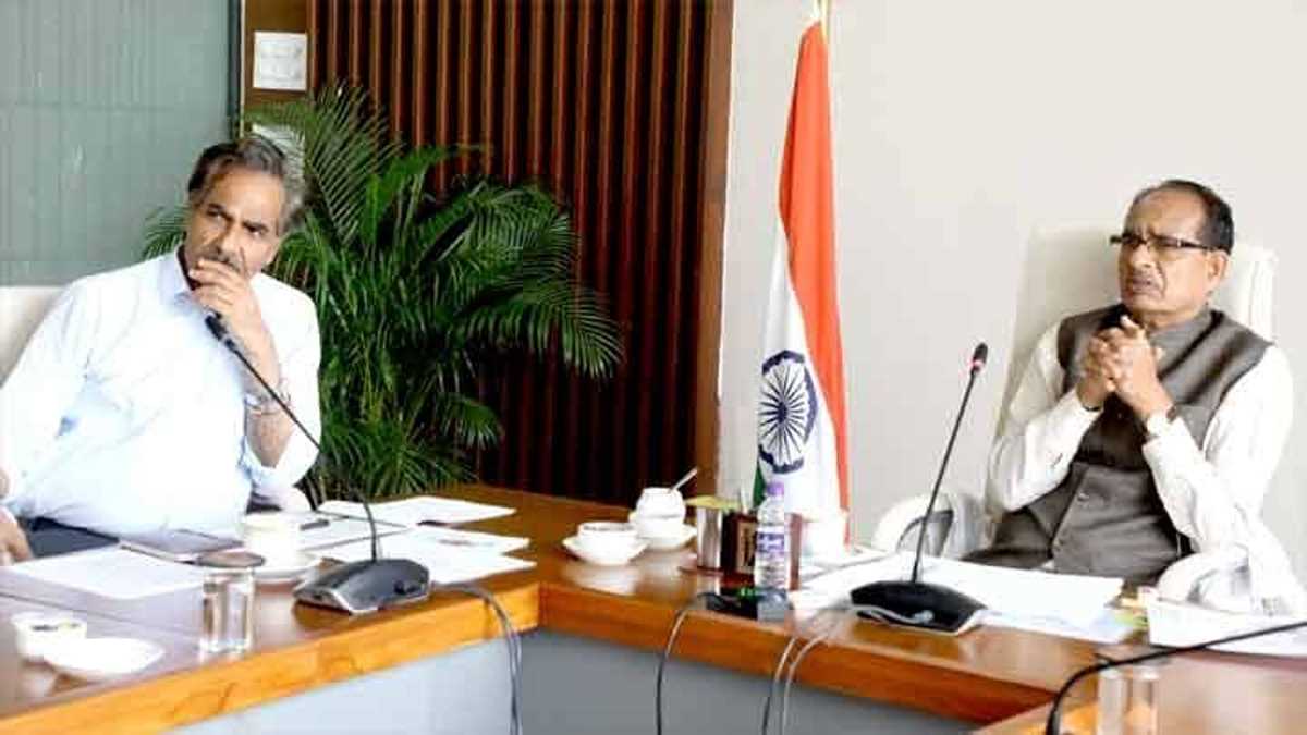 ग्वालियर के कार्यक्रमों में जिले के लोगों का बेहतर प्रतिनिधित्व हो : शिवराज